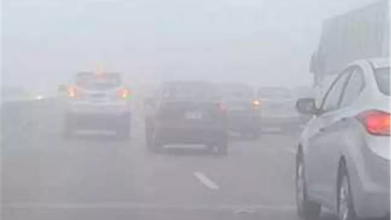 استمرار غلق 3 طرق رئيسية أمام قائدى السيارات لحين انقشاع الشبورة 