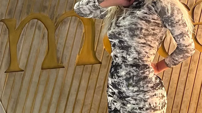 غياب البلوجر هدير عبد الرازق عن جلسة استئناف حكم حبسها سنة