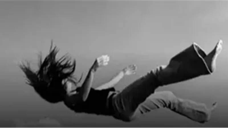 مفاجأة فى أقوال أسرة فتاة الهرم عقب سقوطها من شرفة منزلها.. تفاصيل