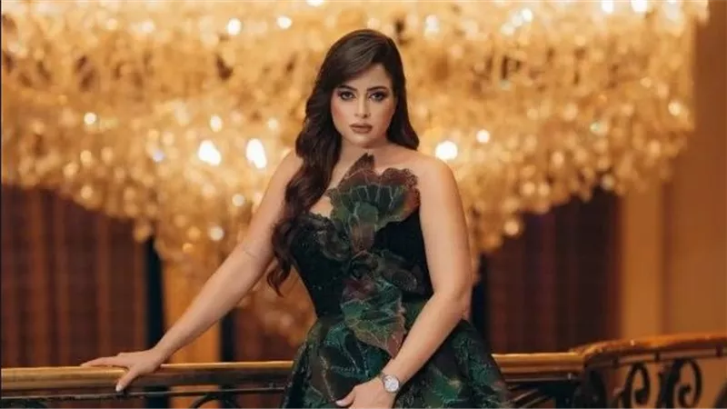 الأزمات تلاحق منى فاروق.. فيديو صادم يتسبب في حبسها 3 سنوات 