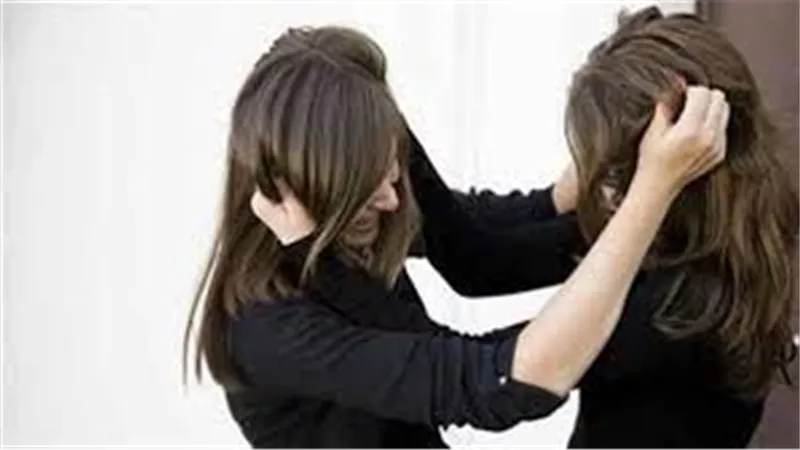 مشاجرة بين 4 طالبات بمدرسة في القطامية تنتهي بإصابات ومحاضر متبادلة