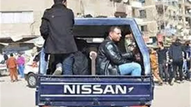 الأمن يفحص فيديو مشاجرة بالأسمرات تخلله إشعال نار وإطلاق ألعاب نارية