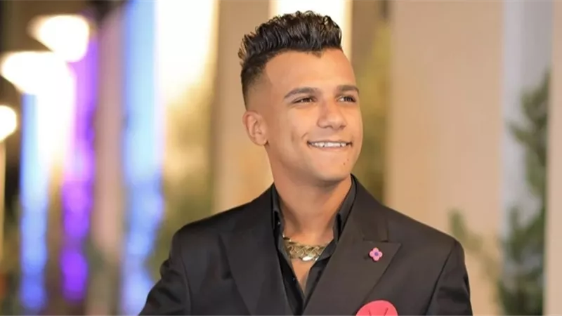 عصام صاصا أمام النيابة تمهيدًا للإفراج عنه