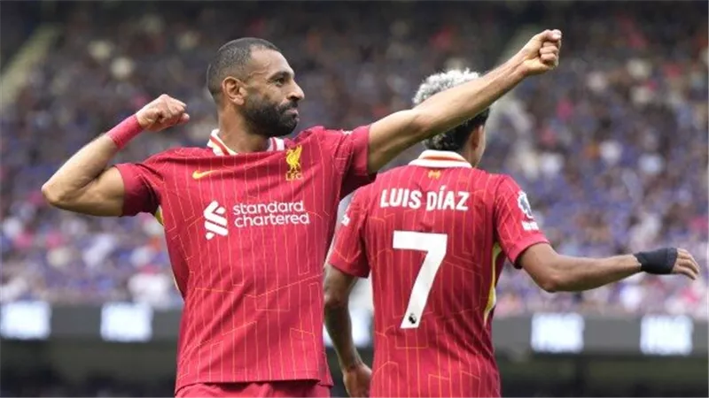 بطل استثنائي.. أرقام محمد صلاح بعد الفوز على ولفرهامبتون 
