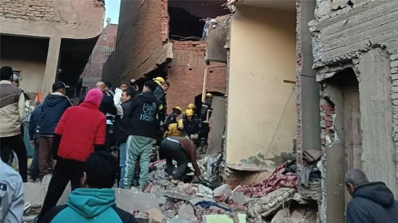 لحظات تحبس الأنفاس.. تفاصيل وفاة 10 أشخاص في انهيار عقار كرداسة