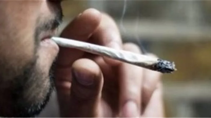حبس سائق سوزوكي بعد ثبوت تعاطيه المخدرات في حادث دهس بالصف