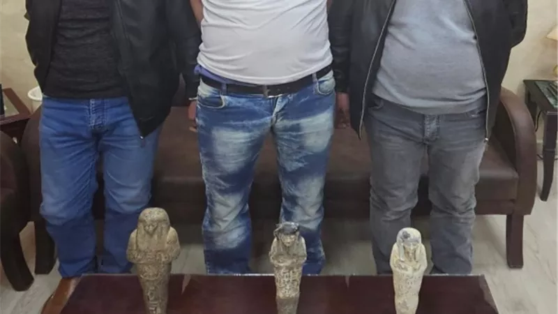 سقوط عصابة الآثار المزيفة في قبضة مباحث الزيتون