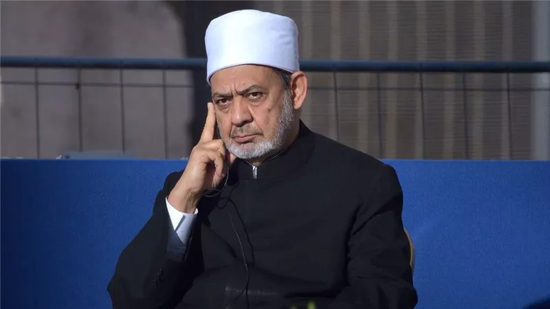 موقف شجاع يجسد قيم التعايش.. «حكماء المسلمين» يشيد بتصدي مواطن مسلم لهجوم سيدني