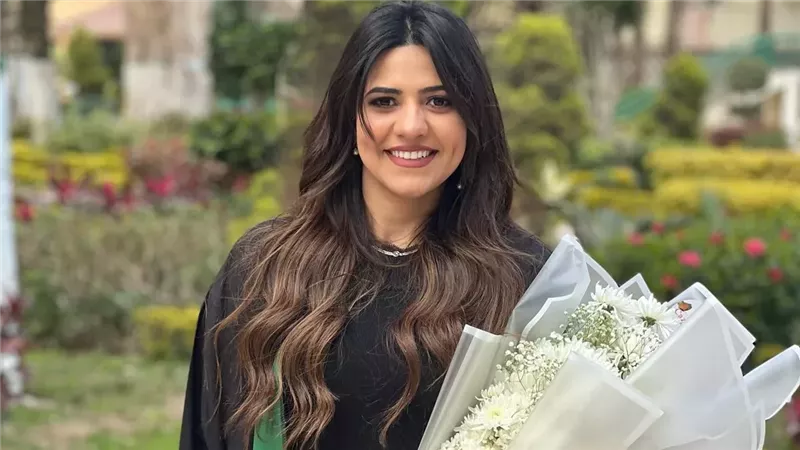 آلاء شتا تناقش رسالة الماجستير في العلوم السياسية بالأكاديمية العسكرية