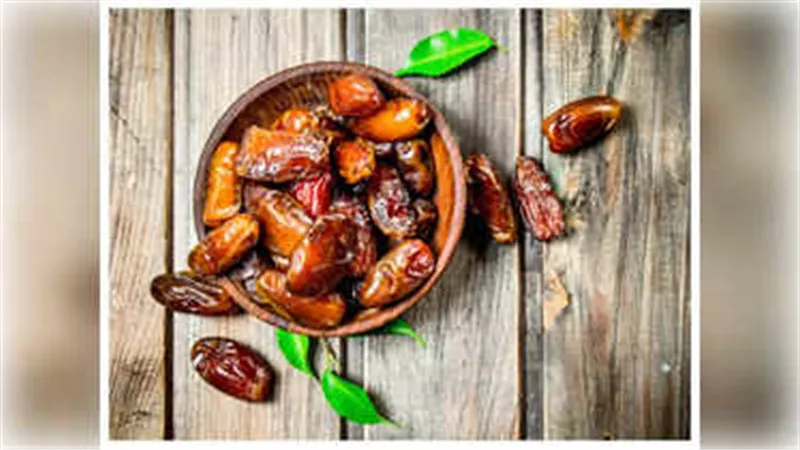أضرار التمر لمرضى السكر في رمضان.. الإفراط يهدد صحتك