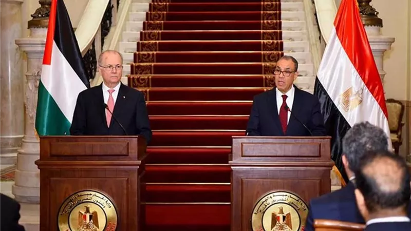 مصر تكثف اتصالاتها مع أطراف إقليمية ودولية لدعم خطة إعمار غزة