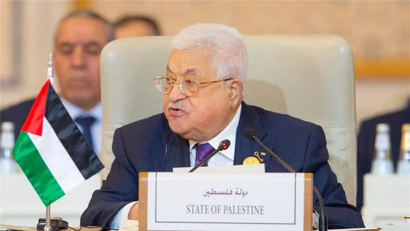عباس يعلن استحداث منصب نائب للرئيس والعفو عن المفصولين من فتح