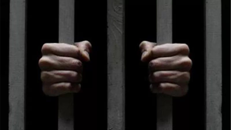 حبس 3 متهمين بتهمة الشروع في قتل شاب بالقليوبية