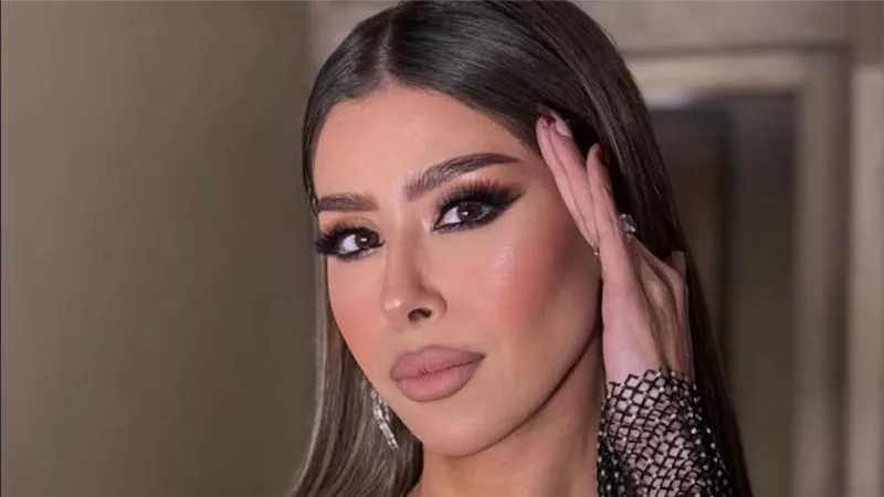 والدتها تزوجت من خطيبها.. إيناس عز الدين تكشف السر المخفي في حياتها