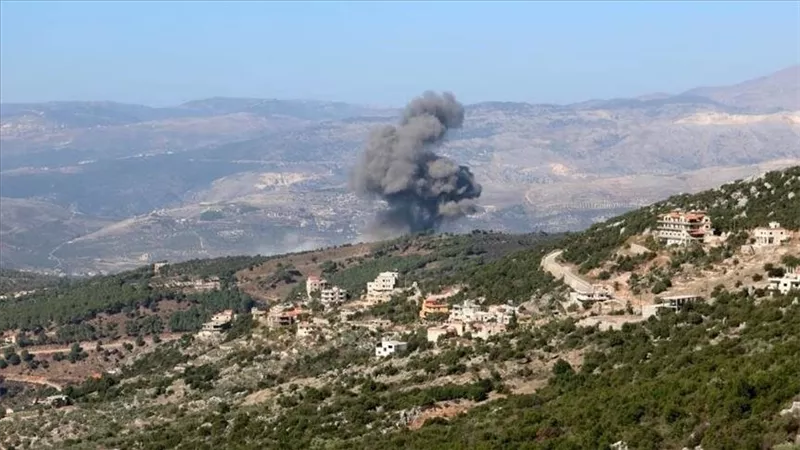 طيران الاحتلال يشن 20 غارة جوية على جنوب لبنان 