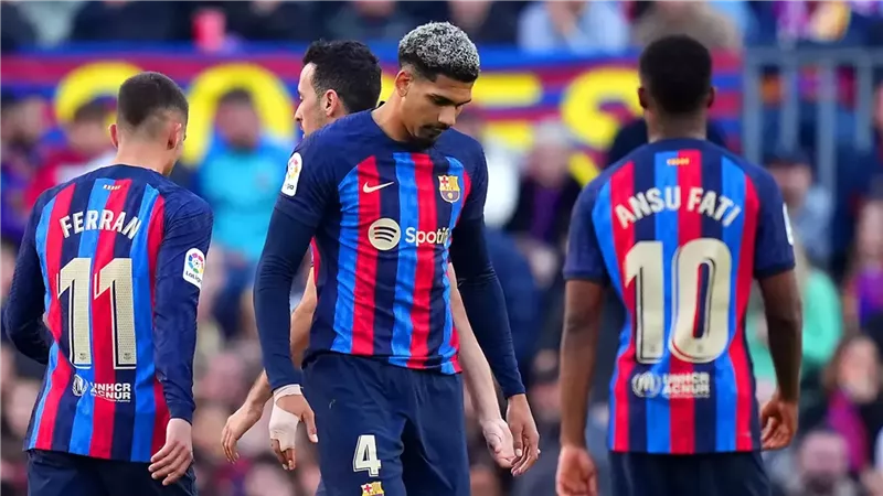 ظروف قاهرة تؤجل مباراة برشلونة وأوساسونا في الدوري الإسباني