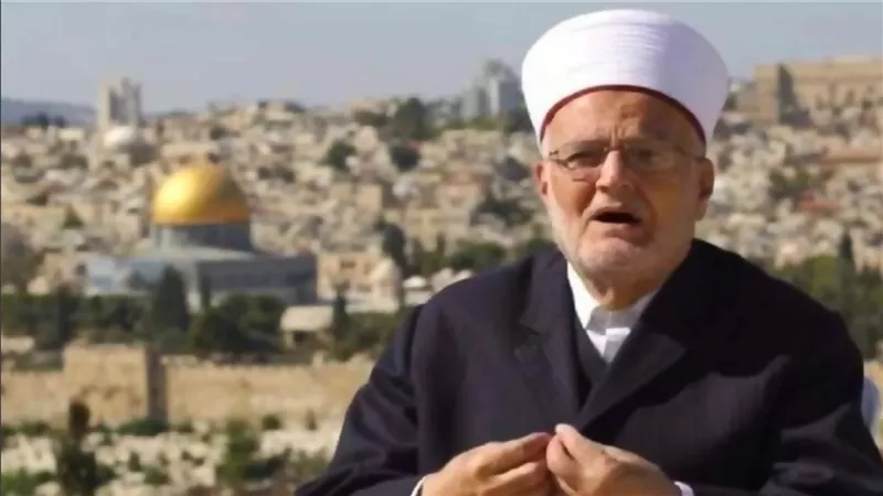 خطيب الأقصى يشيد بتوافد المصلين رغم القيود الإسرائيلية