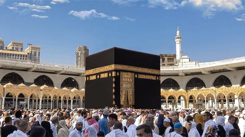 أسعار العمرة 2026-2027 في مصر.. تفاصيل البرامج والأوراق المطلوبة ونصائح الحجز