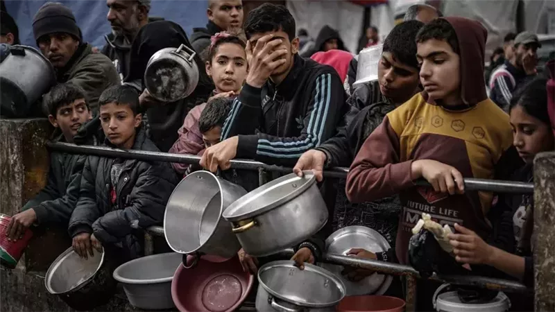 جحيم على الأرض.. تحذيرات دولية من انهيار إنساني شامل في غزة