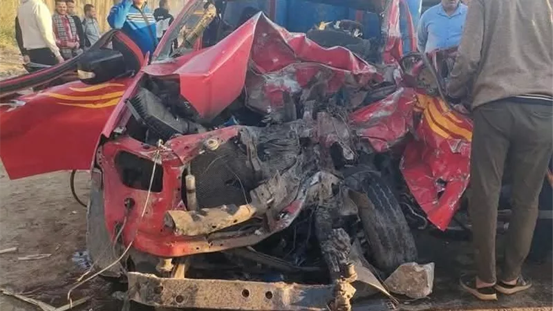 مأساة على طريق المريوطية.. مصرع شخصين وإصابة 23 في حادث تصادم مروع