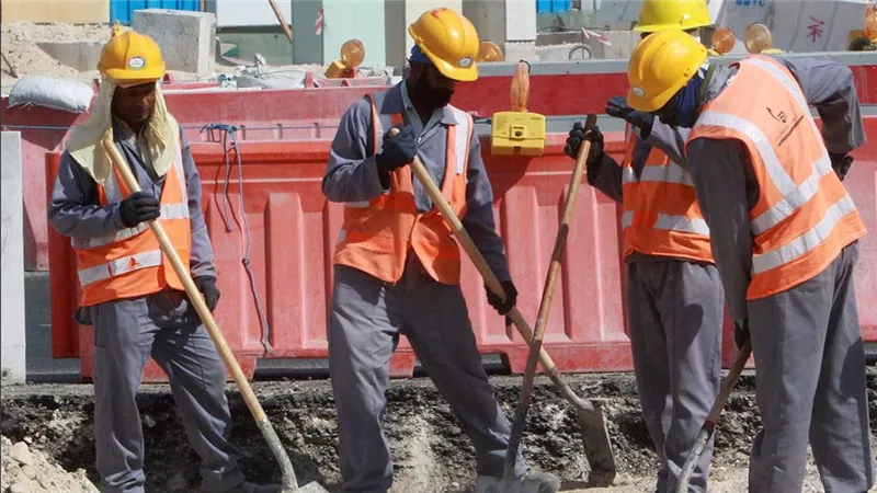 من 5 آلاف إلى 150 ألف جنيه.. قانون العمل الجديد يحسم رسوم تشغيل الأجانب 