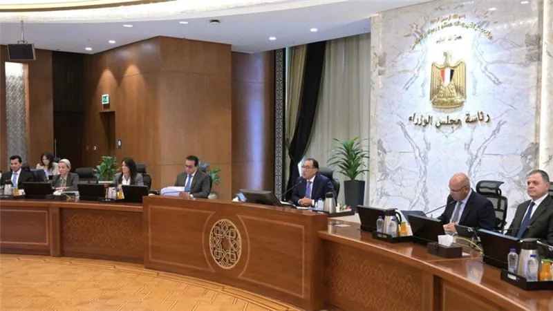 التعويض وشروط الاستقالة.. كل ما تريد معرفته عن قانون العمل الجديد
