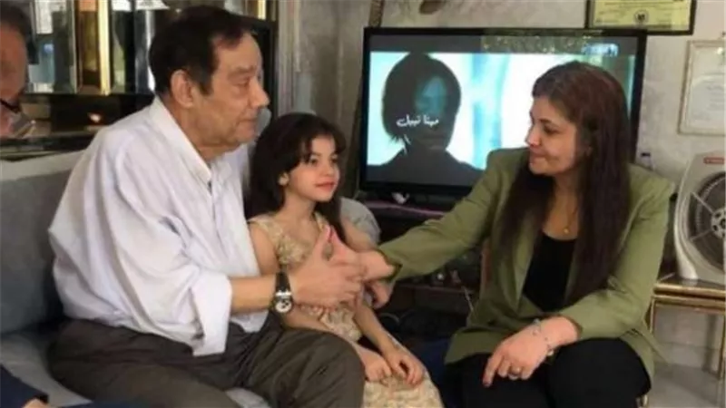 خطف جثمانه وسرقة مقتنياته.. أرملة حلمي بكر تكشف مفاجآت جديدة عن وفاته