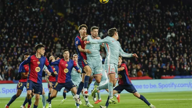 موعد مباراة برشلونة وأتلتيكو مدريد في الدوري الإسباني والقنوات الناقلة 
