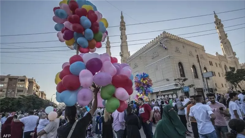 موعد إجازة عيد الفطر والإجازات الرسمية المتبقية في عام 2025