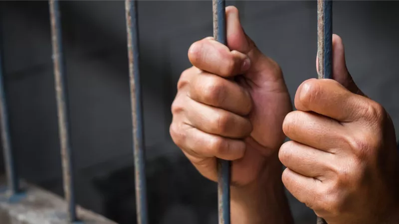 السجن المشدد 6 سنوات لعاطلين ضبط بحوزتهما 250 لفافة هيروين بالسلام