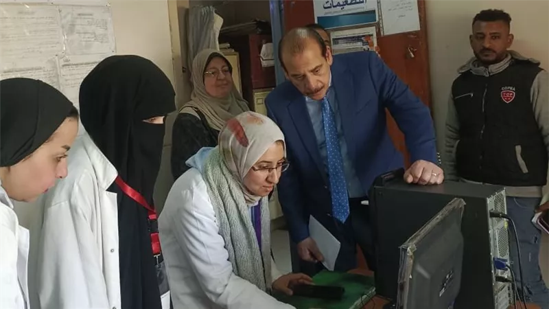 نائب وزير الصحة يتفقد وحدات طب الأسرة بالقاهرة ويوجّه بتحسين الخدمات