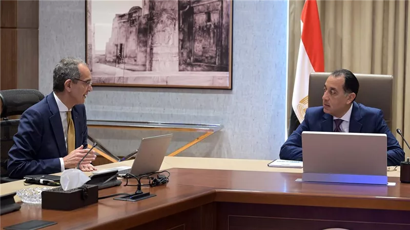 أبرزها التحول الرقمي.. تفاصيل اجتماع رئيس الوزراء مع وزير الاتصالات