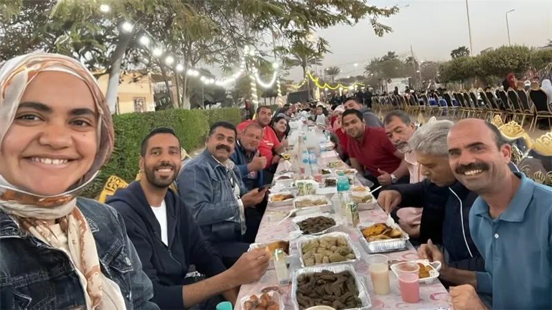 صور| نادي 6 أكتوبر ينظم أكبر مائدة إفطار رمضانية 