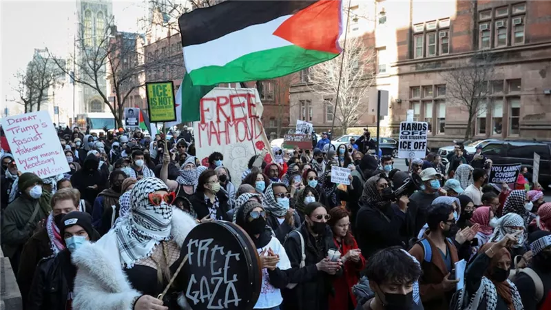 دعوى قضائية لمنع ترحيل ترامب للمتظاهرين المؤيدين للفلسطينيين