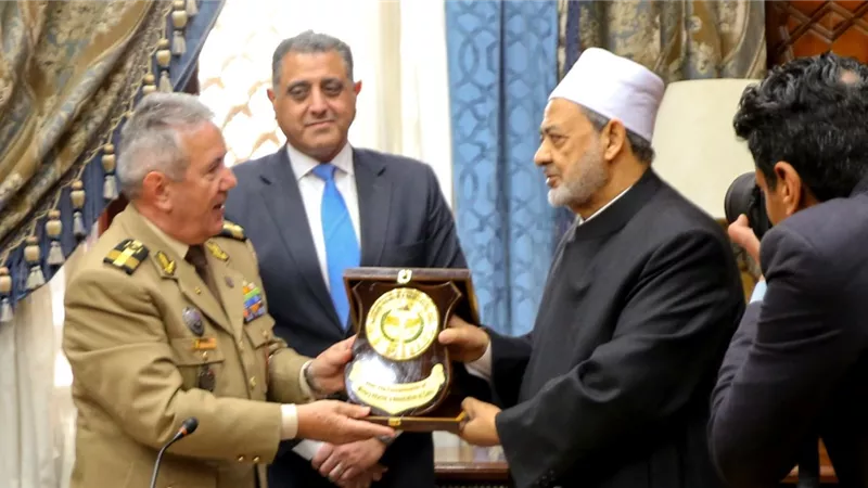 القوات المسلحة تنظم زيارة للملحقين العسكريين إلى الأزهر والإفتاء
