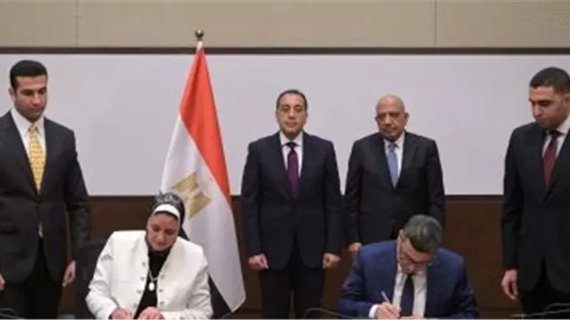 مدبولي يوقع اتفاقية لإنشاء محطة رياح بقدرة 500 ميجاوات في خليج السويس