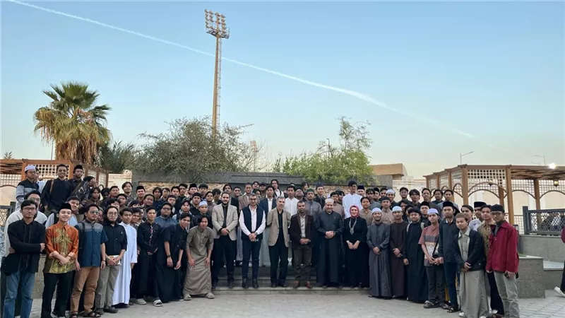 الأزهر يعزز ثقافة التعايش والتنوع في 