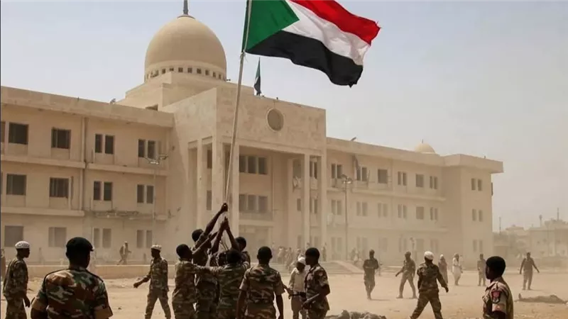 ماذا تعني سيطرة الجيش السوداني على وسط الخرطوم والقصر الرئاسي؟