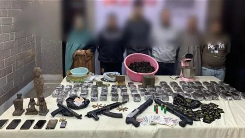 ضبط عناصر إجرامية بحوزتها مخدرات وتماثيل أثرية بقيمة 8 ملايين جنيه في الشرقية