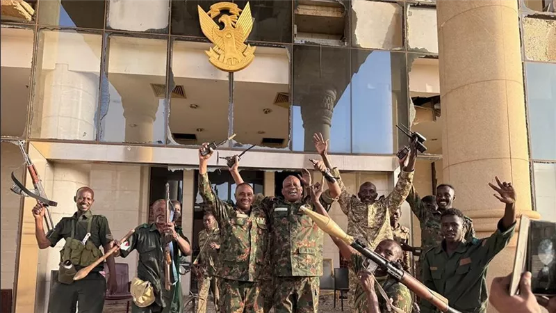 ما أهمية القصر الجمهوري في معركة استعادة الاستقرار بالسودان؟