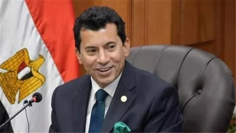 رئيس الفيفا يقبل دعوة وزير الرياضة لحضور افتتاح معسكر المنتخبات الوطنية