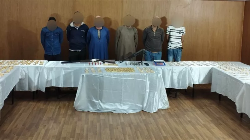 تفاصيل القبض على المتهمين بسرقة 15 كيلو ذهب في القطامية