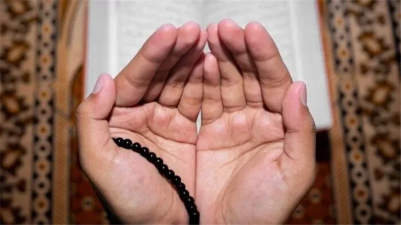اللهم اجعلني من عتقائك من النار.. دعاء اليوم الـ24 من شهر رمضان 2025