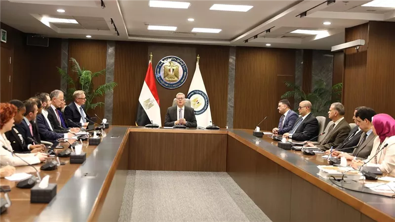 افتتاح أول مدرسة للتعدين في مصر بمنطقة مرسى علم