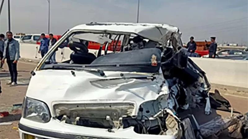 «قطعة خردة على الأسفلت».. مشاهد مروعة من حادث بشاير الخير بالإسكندرية