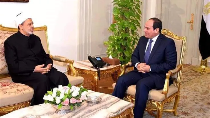 الرئيس السيسي يجري اتصالًا هاتفيًّا بشيخ الأزهر للاطمئنان على صحته