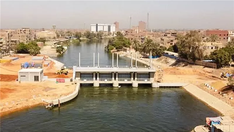 وزير الري يتابع الموقف التنفيذي لمشروع إنشاء قناطر ديروط الجديدة