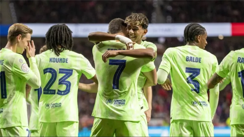 برشلونة يواجه ريال مدريد في نهائي كأس الملك بعد التفوق على أتلتيكو مدريد