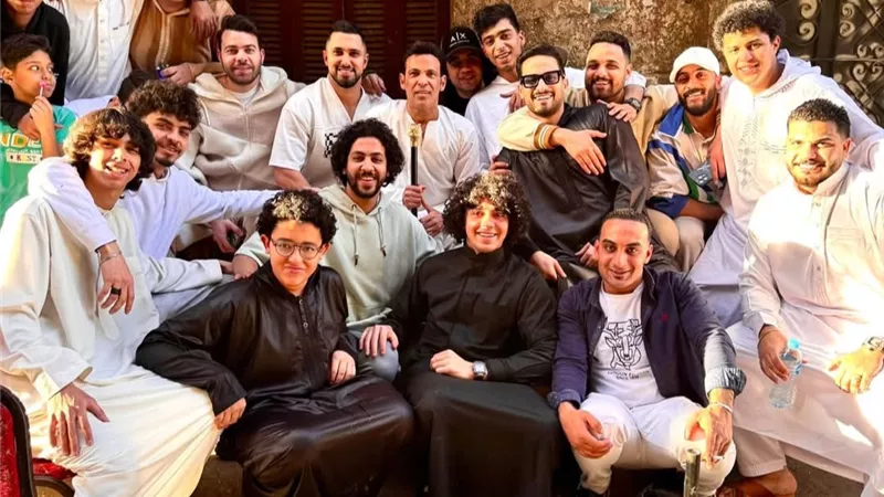 بعد الإفراج عنه.. سعد الصغير يحتفل بعيد الفطر مع أهالي شبرا (صور)