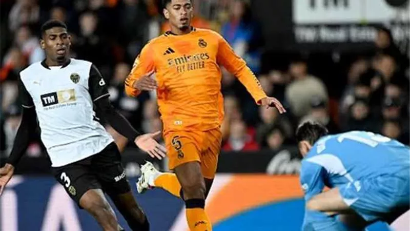 فالنسيا يحقق فوزا قاتلا على ريال مدريد في الدوري الإسباني